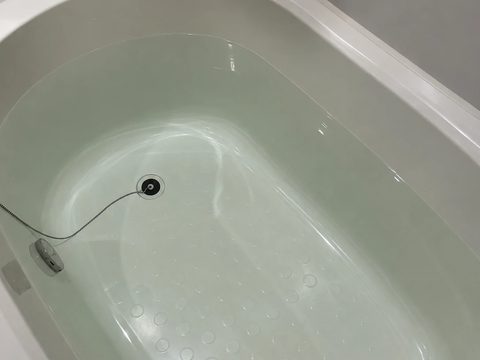 追い焚き配管洗浄後の浴槽